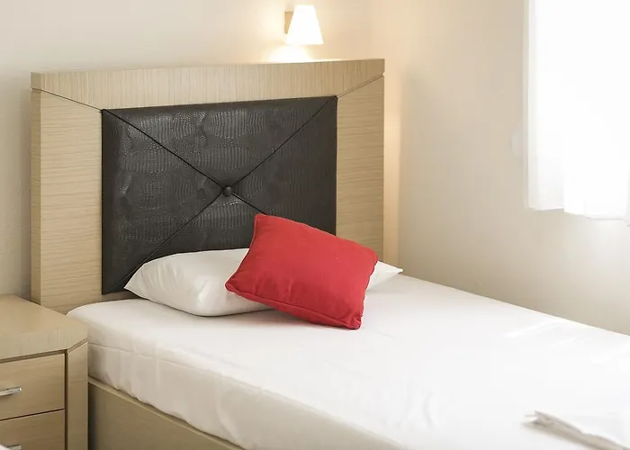 Olive Tree Apartamento Fourka